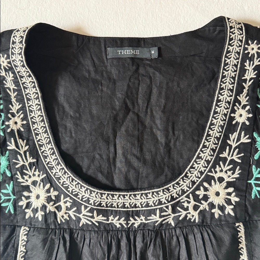 Theme Black Embroidered Dress‎ Sz M - Picture 2 of 7